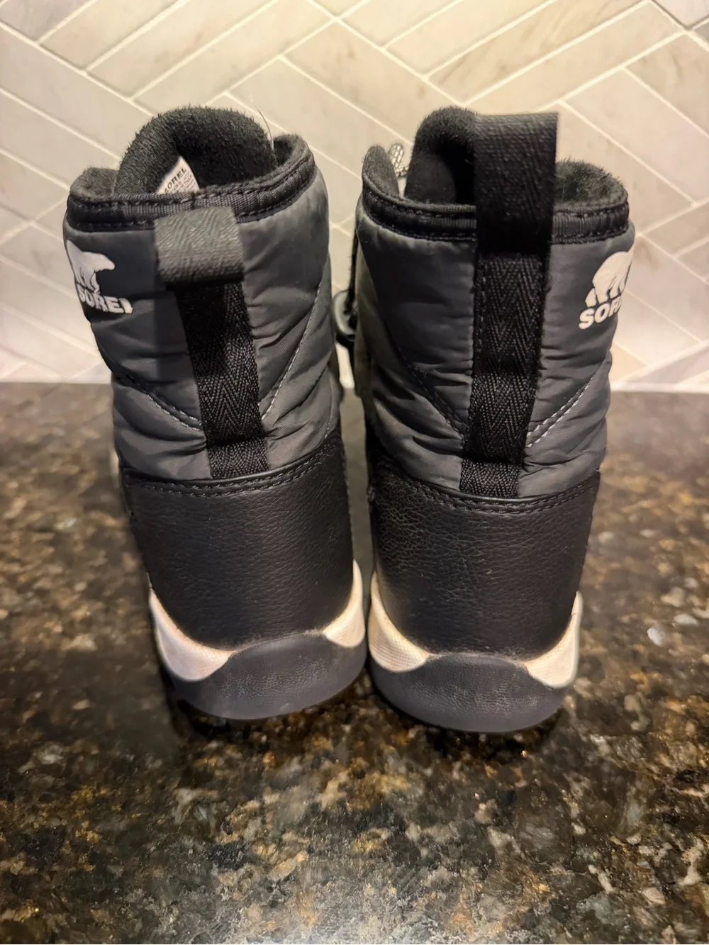 Sorel Whitney II Black Waterproof Winter Boots Youth Size 2